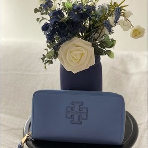 Tory Burch Wallet Excellent Condition